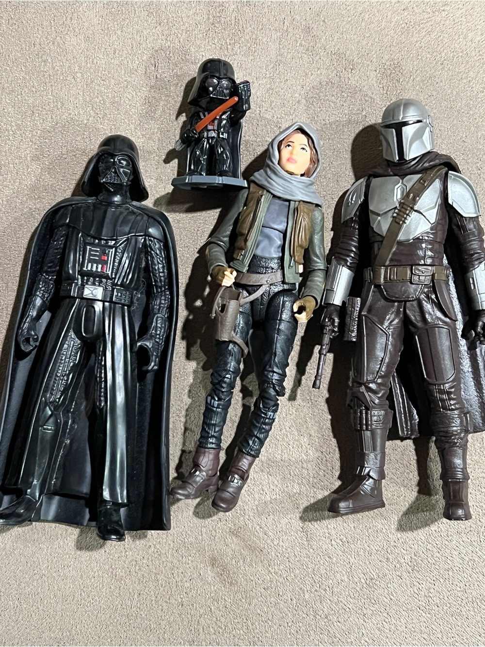Star Wars lot of 4 figure Darth Vader & Mandalorion & Jyn Erso Black series